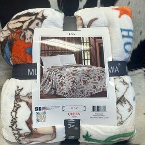 MIA Multicolor Printed Blanket